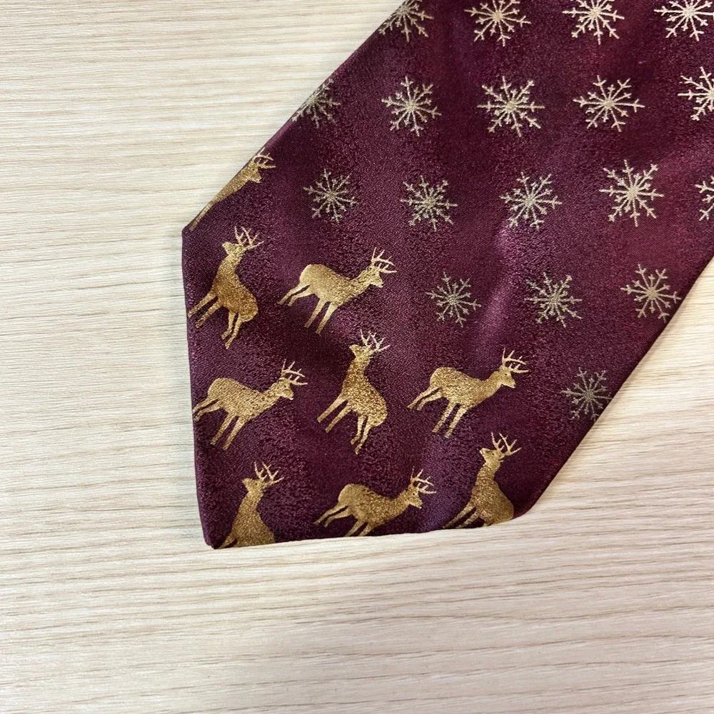The Nature Conservancy Silk Neck Tie Reindeer‎ Snowflakes Burgundy Gold